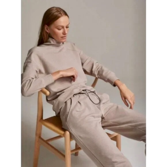 VARLEY Morrison Mock Neck Sweatshirt in Sphinx - XS - Picture 2 of 13